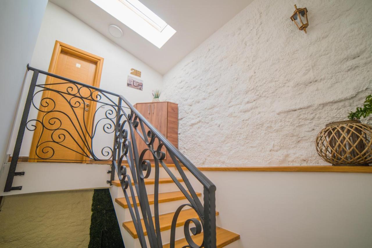 Uzicki Konak Užice Exteriör bild